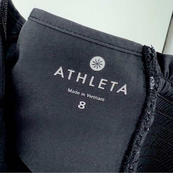 Athleta Go Anywhere Halter Dress Sz 8 Black Built In Bra Featherweight Stretch - Picture 14 of 16